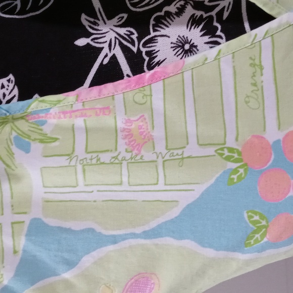🏝VTG/RARE Lilly Pulitzer🏝 - "Via Lilly" Palm Beach Map Cropped Wrap Top - Picture 7 of 16